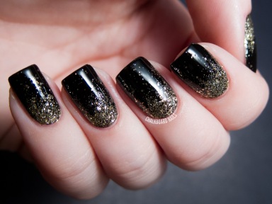 black-nails-art-design